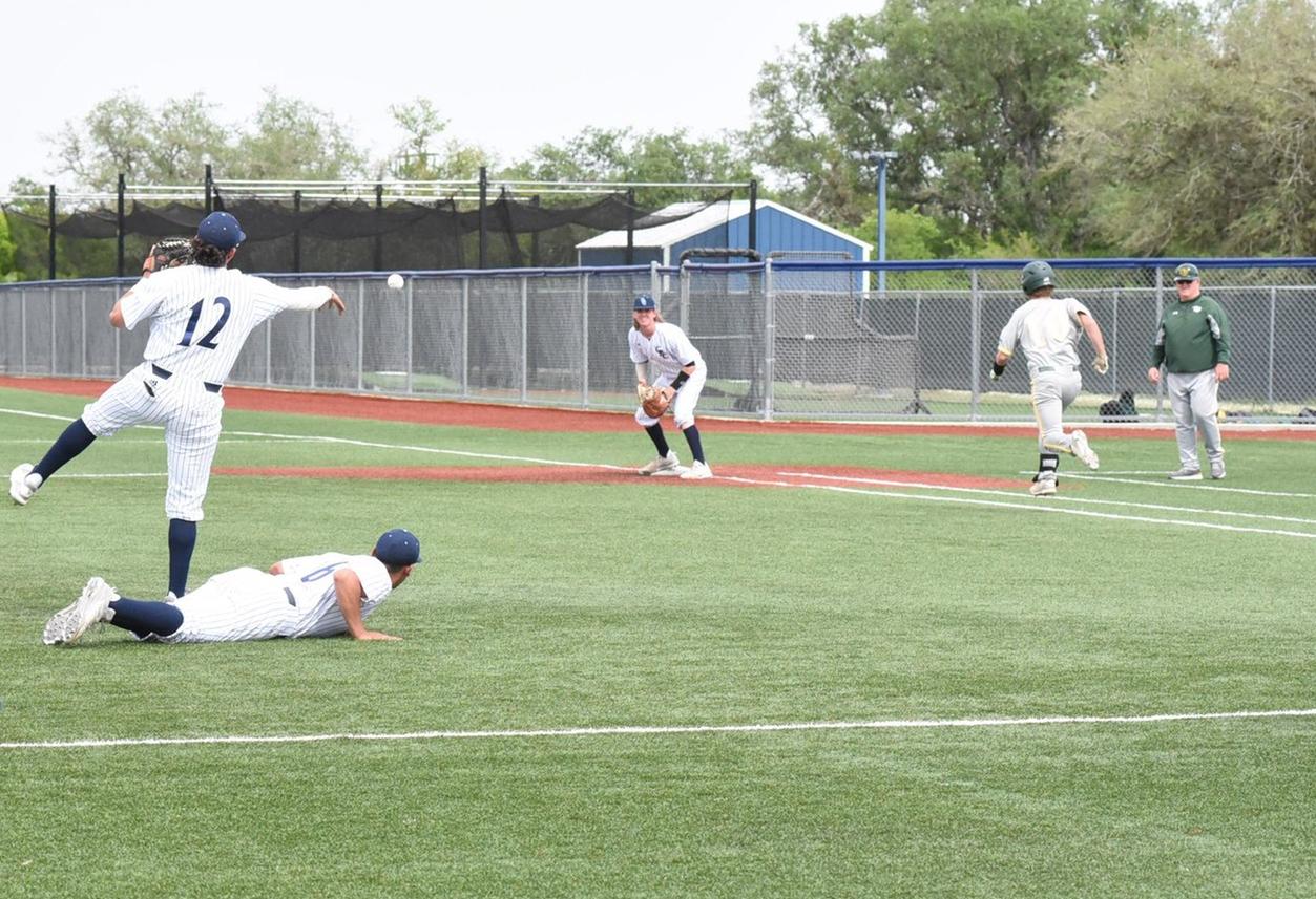 Cougars Held Hitless By San Jacinto