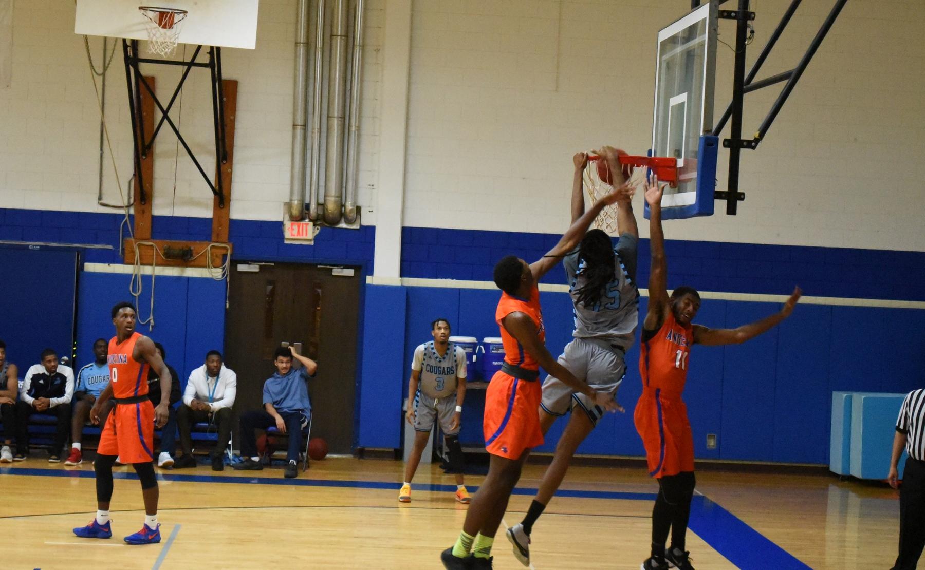 Cougars Claw Roadrunners
