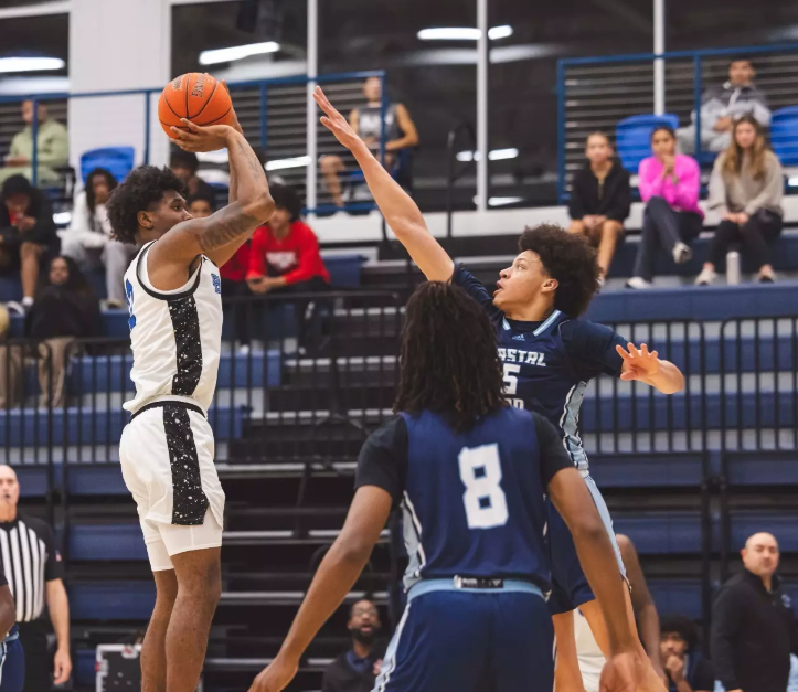 Cougars Drop Conference Opener To Bucs 81-67